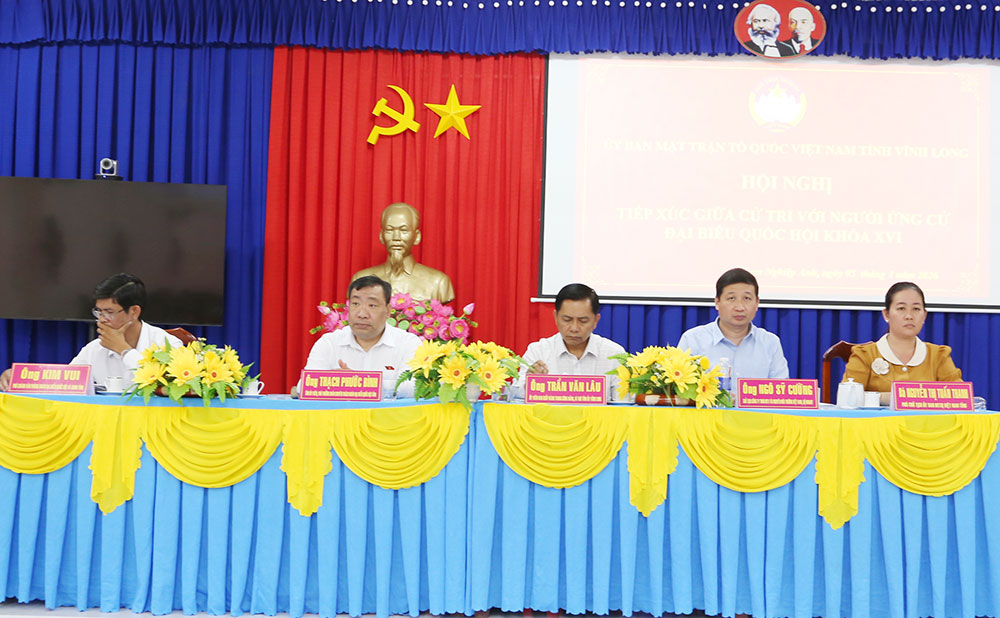 5 ứng cử viên đại biểu Quốc hội tiếp xúc cử tri xã Lưu Nghiệp Anh và Tập Sơn